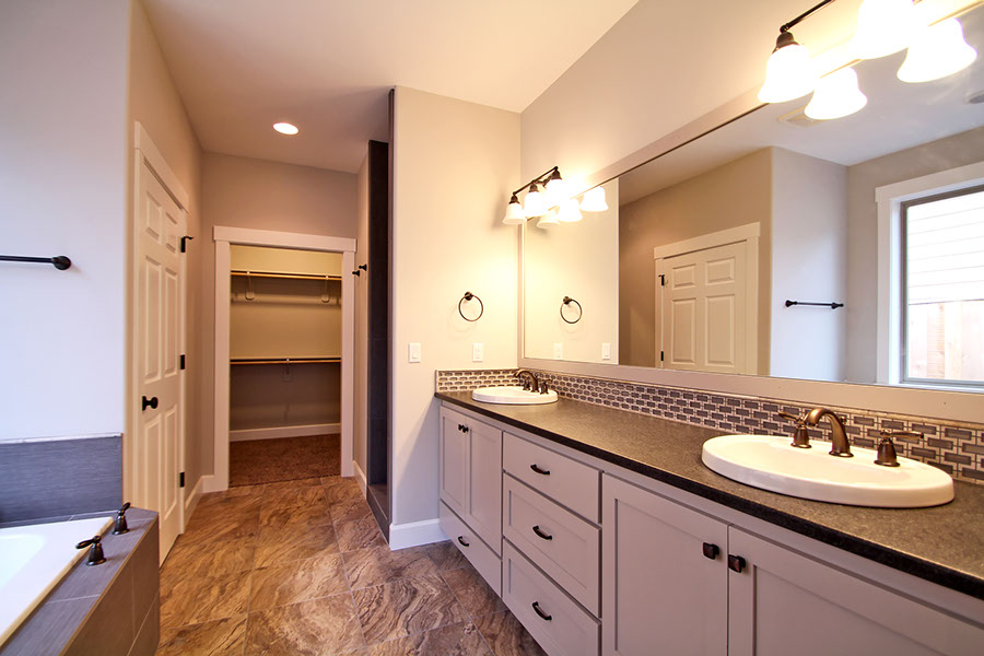 Exterior of new home at Chinook Place, by Universal Construction